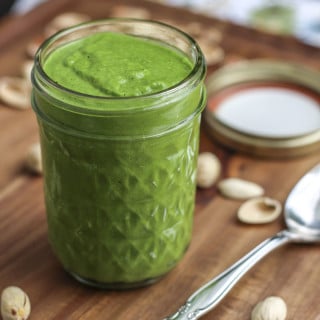 5 minute vegetarian pistachio kale sauce that's low in calories and perfect for dipping, drizzling and dressings!