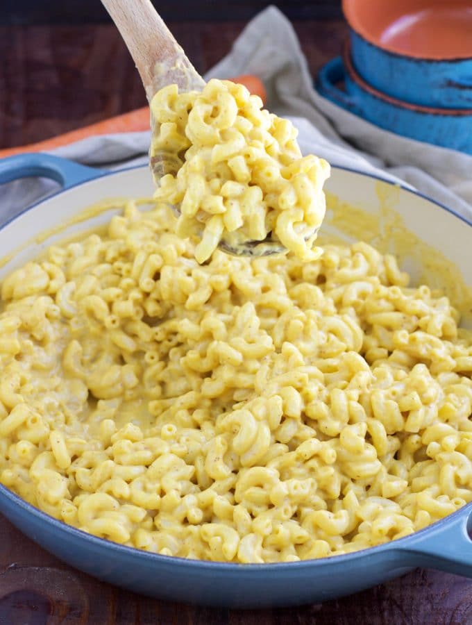 This healthy and easy mac and cheese recipe is my all time favorite macaroni recipe! It's SO creamy and cheesy! Vegan.
