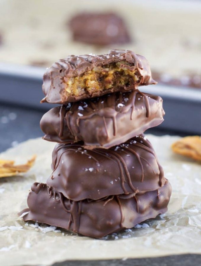 These seriously addicting vegan chocolate mango coconut candy bites have only 6 healthy ingredients and are so simple to make! Vegan.