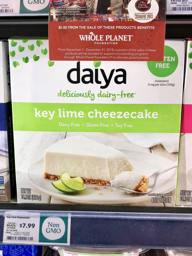 ホールフーズの棚にあるDay vegan key lime cheesecakeのパッケージです。