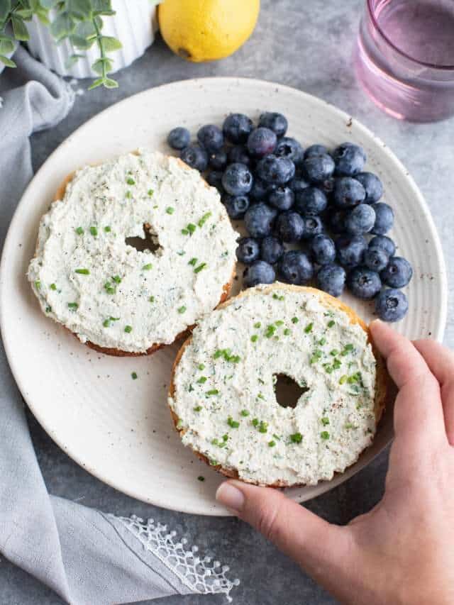 Vegan Cream Cheese (Made with Sunflower Seeds!)